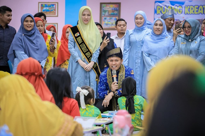 Buka Festival Literasi, Walikota: Jadikan Membaca Sebagai Kebiasaan