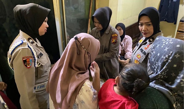 Kapolres Kuansing Kerahkan Polwan Untuk Pengawasan Pembesuk  Wanita