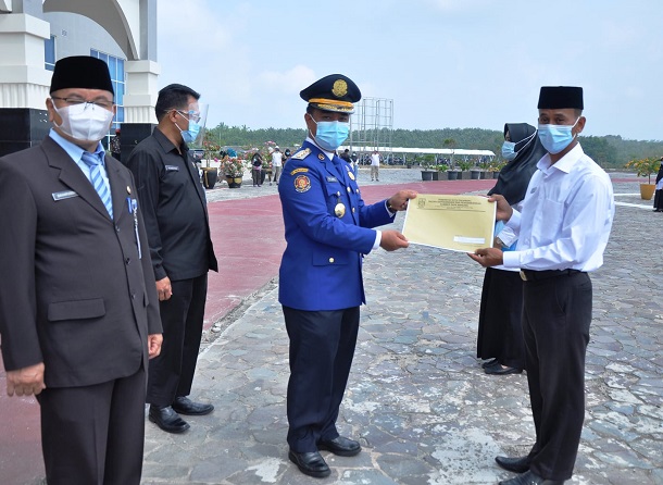 73 Guru dan Penyuluh Pertanian Terima SK sebagai P3K