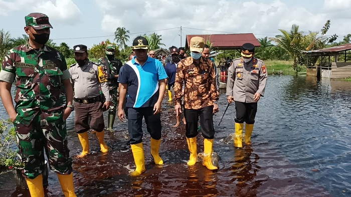 Bupati, Kapolres dan Dandim Tinjau Lokasi Banjir di Bagansiapiapi