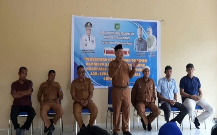 Disdukcapil Meranti  Gelar Pembinaan dan Pendataan Penduduk Rentan Adminduk di Desa Bandul