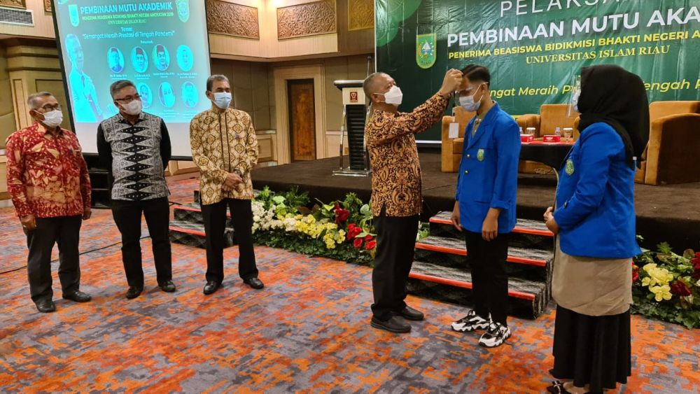UIR Semangati Penerima Bidikmisi Bhakti Negeri Pemprov Riau untuk Ukir Prestasi