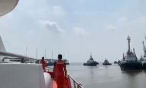 Kapal Dengan 11 ABK Karam di Perairan One Fathom Bank