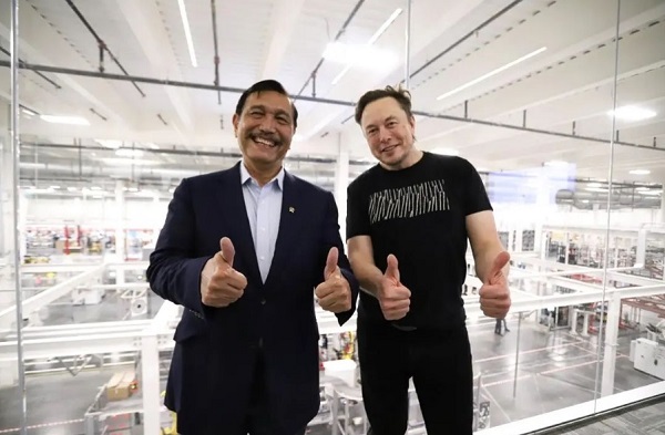 Menko Luhut Pandjaitan Bertemu Bos Tesla  Elon Musk, Ini Yang Mereka Bahas...