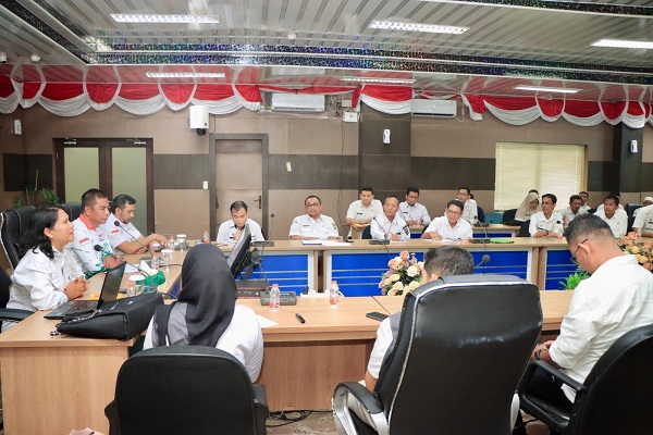 Bupati Kampar Pimpin Rapat Pembentukan Posbankum