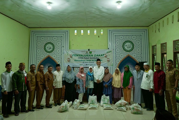 270 Paket Sembako BAZNAS Kota Dumai Dibagikan Oleh Wali Kota Dumai Kepada Masyarakat Kecamatan Sungai Sembilan