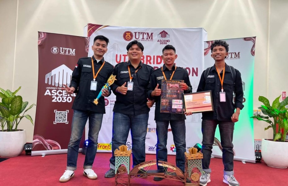 Ukir Prestasi Internasional, Mahasiswa Teknik Sipil Polbeng Raih Best Poster pada UTM Bridge Model Competition 2026