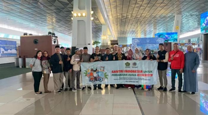 Cina Tawarkan Beasiswa untuk Santri Indonesia Belajar Iptek