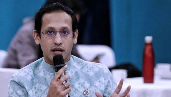 Nadiem: Tak Punya Gadget, Sekolah Bisa Gunakan Dana BOS Beli dan Pinjamkan Siswa Smartphone, Laptop atau Tablet