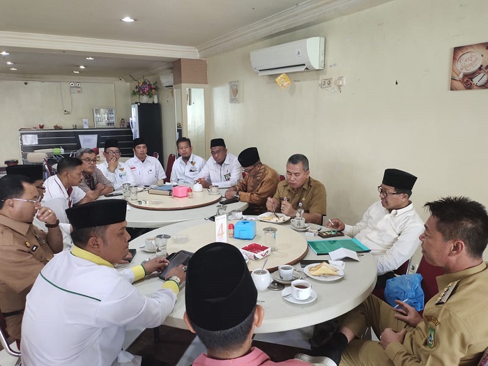 Rapat Dengan Pengurus Baznas, Bupati Rohil Harapkan Zakat Baznas Capai Rp20 Miliar Pertahun