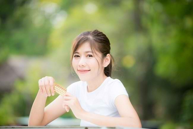 Tips Mencegah Jerawat dan Berat Badan Naik Saat Minum Pil KB