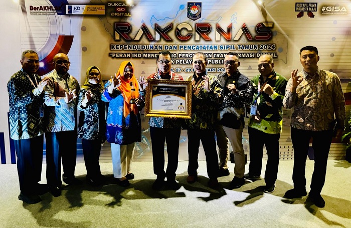 Program Unggulan Bupati, Disdukcapil Kabupaten Bengkalis Raih Penghargaan Dukcapil Prima Award dari Mendagri