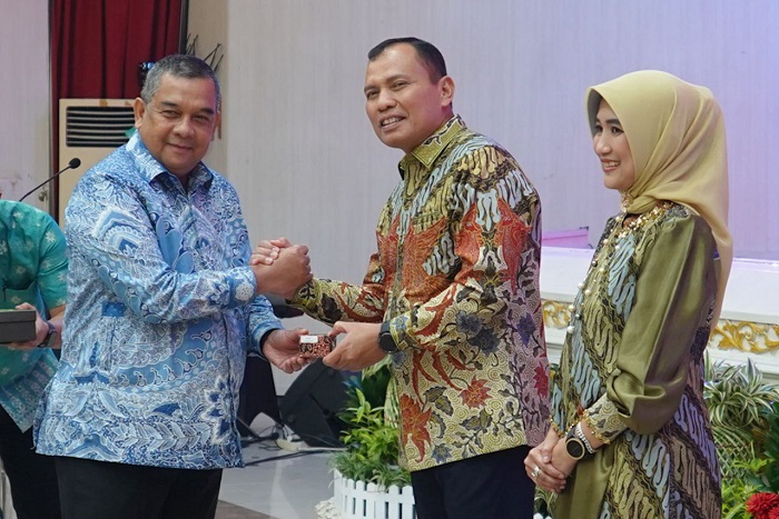 Gubri dan Wagub Riau Hadiri Acara Pisah Sambut Danrem 031/Wira Bima