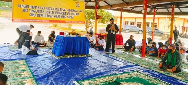 Peringati Isra Mik'raj, Komandan Batalyon B Pelopor Satuan Brimob Polda Riau Ajak Teladani Sifat Rasullullah