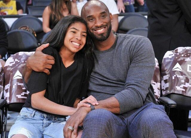 Kabar Duka! Legenda NBA  Kobe Bryant Bersama sang Putri Tewas dalam Kecelakaan Helikopter 