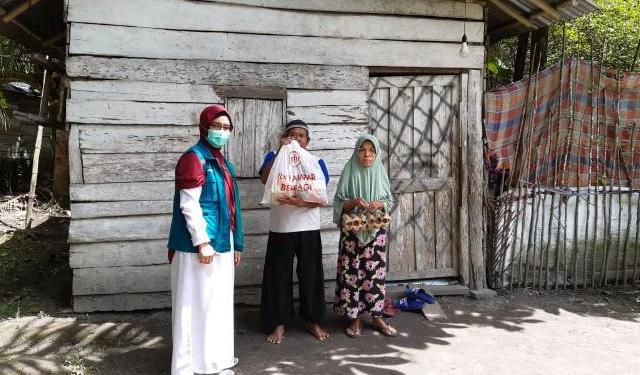 Peringati HBDI, IDI Kampar Bagikan 450 Paket Sembako
