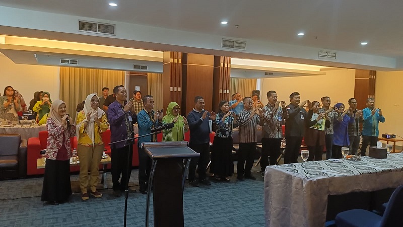 DKP Lakukan Sosialisasi Pengurusan Registrasi PSAT PDUK untuk Pelaku Usaha di Pekanbaru