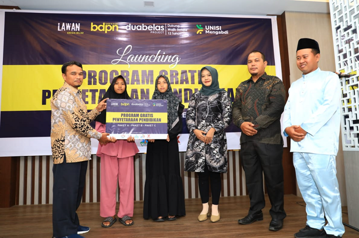 Launching Program Gratis Penyetaraan Pendidikan Menghadirkan 2 Anak Korban Dampak Perubahan Iklim