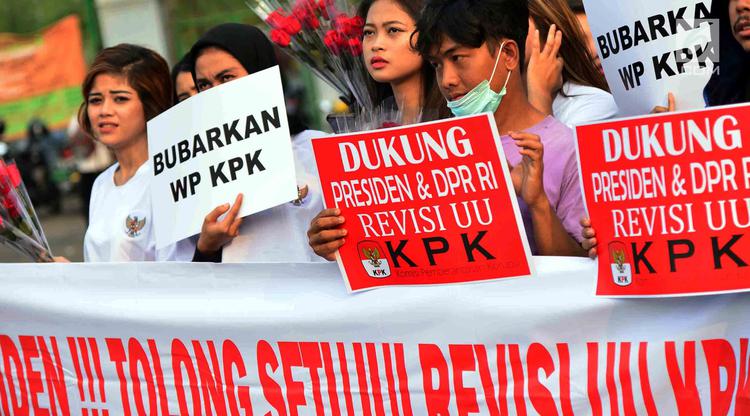 Pedas! Soal Revisi UU KPK, Pakar Ingatkan Jokowi untuk Konsisten Antara Mulut dengan Perbuatan