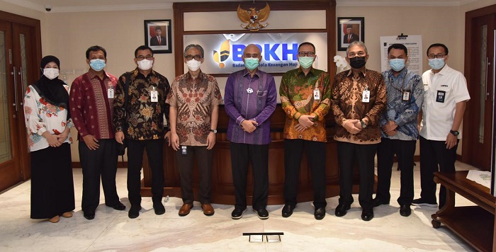 Badan Pengelola Keuangan Haji  Resmi Sampaikan Dukungan untuk  Konversi Bank Riau Kepri  Menjadi Syariah
