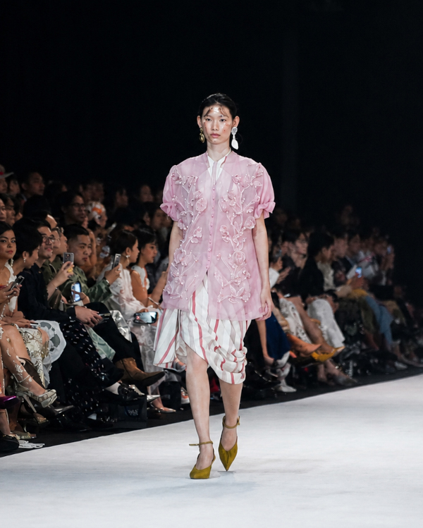 APR  dan TOTON Tunjukkan Luasnya Potensi Serat Viscose Rayon dan Lyocell di Panggung Mode Kontemporer