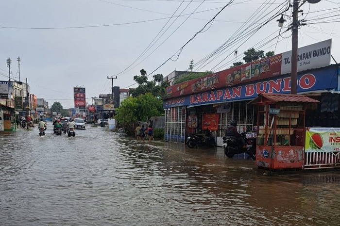 BPBD dan Damkar Riau Minta Daerah Waspadai Ancaman Banjir dan Tanah Longsor