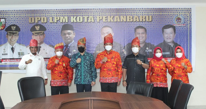 Ketua Komisi II DPR RI  Ahmad Dolly Kurnia 'Kaget' Lihat Perkembangan Pembangunan di Tenayan Raya