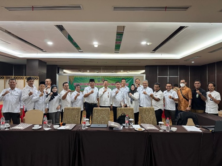 Pemprov Riau Gelar  Sidang Rekomendasi Penetapan UMP 2025