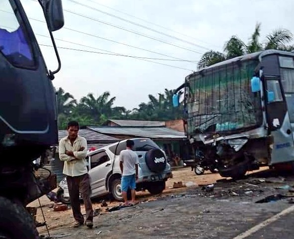 Ini Nama Korban Tabrakan Terios dan Bus RAPI  Hantam Truk Tangki CPO di Jalinsum Pekanbaru-Duri