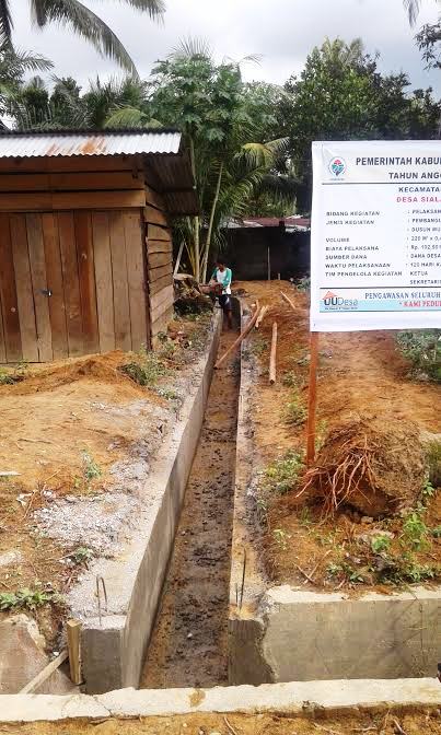 Drainase Sepanjang 200 Meter di Desa Sialan Jaya Mulai Dikerjakan