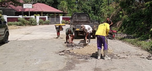 Dinas PUPR-PKPP Riau Lakukan Pemeliharaan Ruas Jalan di Kampar dan Kuansing
