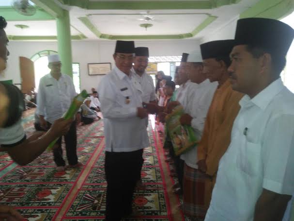 Safari Ramadhan, Bupati HM Wardan Kunjungi Kelurahan Sungai Piring