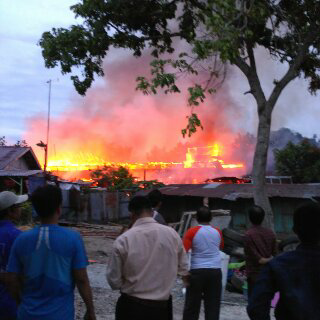 BREAKING NEWS, ASRAMA PANCASILA MEMBARA, 10 Rumah Hangus Terbakar Petang Tadi