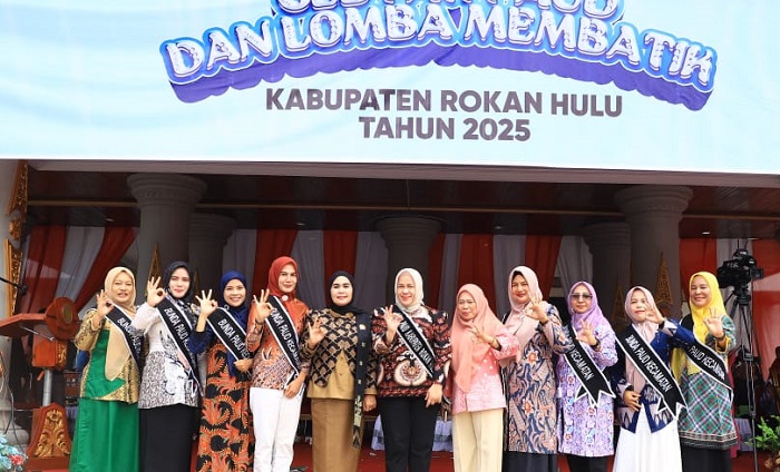 Bunda PAUD Ajak Anak-anak Belajar Membatik  dengan Gembira