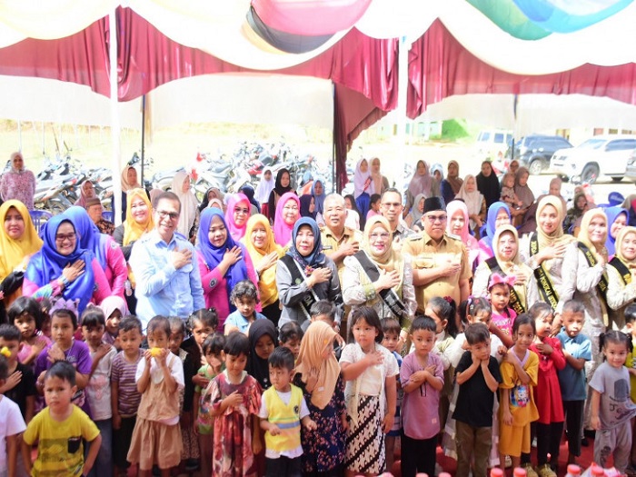Bunda PAUD Kampar Sosialisasikan Pentingnya Pendidikan Anak Usia Dini di Tanjung Alai