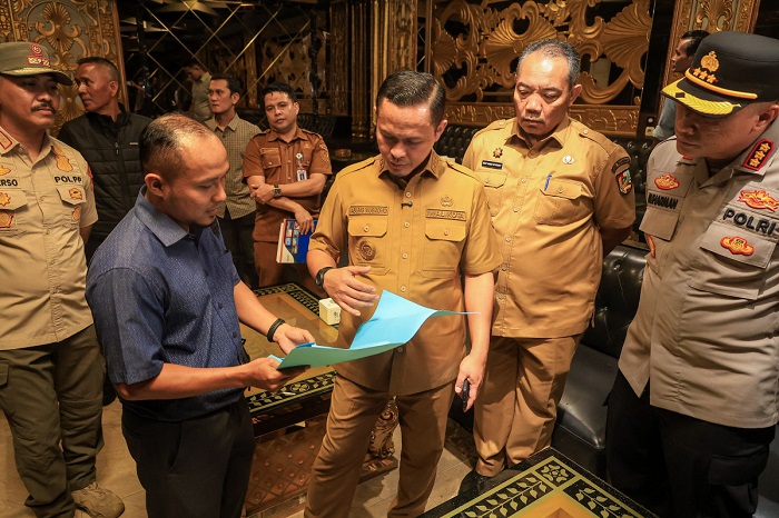 Pemkot Pekanbaru Resmi Segel New Paragon