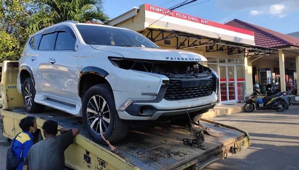 Pura-pura Jadi Polisi Narkoba, Begal  Rampok Mobil Pajero, Ibu Muda Pengendaranya  Sempat Diborgol
