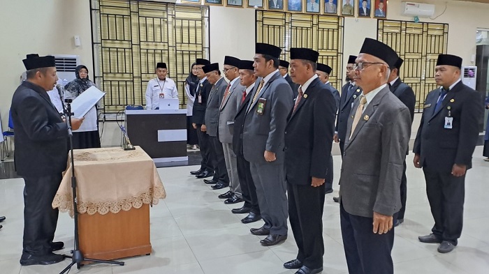 14 Penghulu di Lingkungan Kanwil Kemenag Riau Dilantik