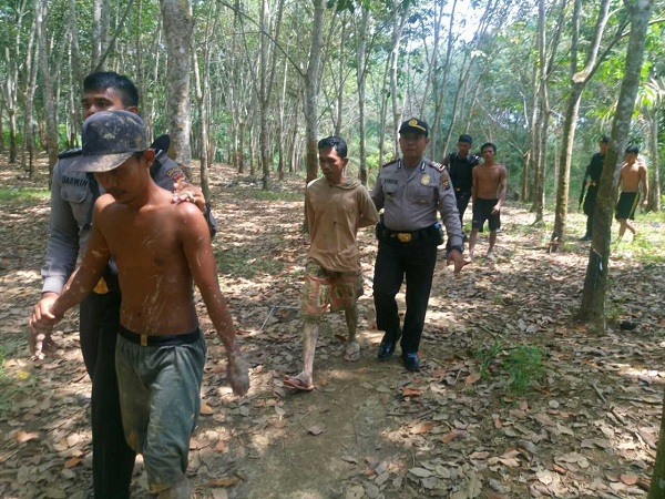 TEGAS...Polis Tangkap 7 Pelaku PETI di Kuansing, Dompeng Rakit Dibakar