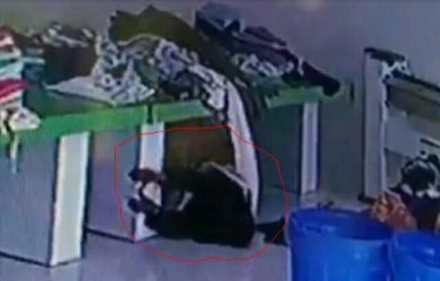 Merinding! Pegawai RSUD Ditarik Hantu Perempuan Bermata Merah Saat Bekerja, Ini Videonya