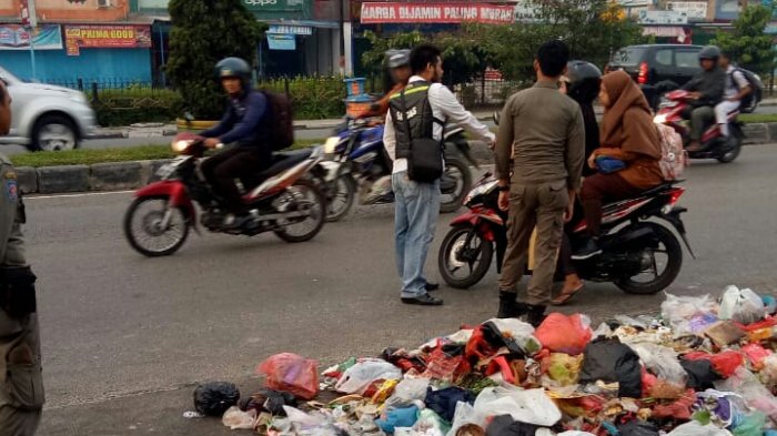 Pj Wali Kota Pekanbaru Imbau Masyarakat Buang Sampah Sesuai Jadwal