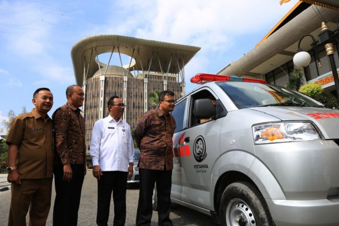 Pertamina MOR I Wilayah Sumbar- Riau Serahkan Bantuan  Dua Unit Ambulance