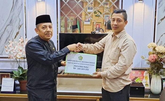 Kantor Kemenag se Provinsi Riau Kumpulkan Rp189 Juta untuk Bantuan Peduli Banjir