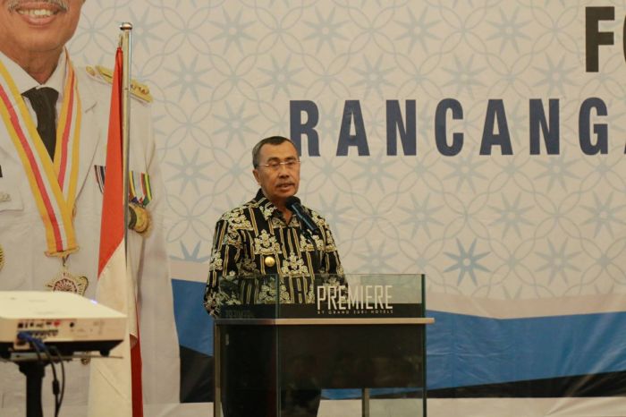 Hati-hati, Gubri Ingatkan BUMD Riau Bisa Jadi Sasaran KPK