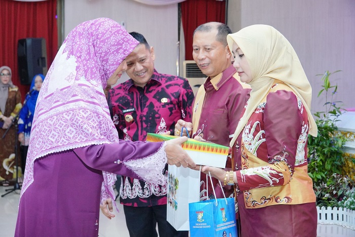 Pj Bupati Kampar Hambali Hadiri Pisah Sambut Danrem 031/Wira Bima