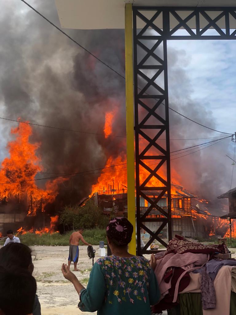 Jumat Membara, 30 Rumah Hangus Dilalap Sijago Merah