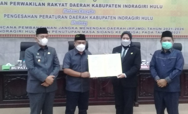 DPRD Sahkan Perda RPJMD Inhu 2021-2026, Bupati: Segera Kita Ajukan ke Gubernur