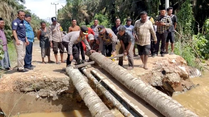 Jalan Alternatif Ujung Batu - Pasir Pangaraian Putus, Lalu Lintas Dialihkan