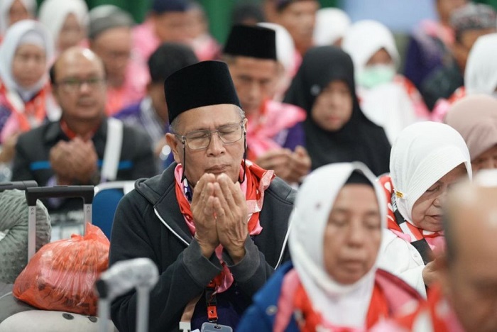 Dinihari Tadi, Kloter 05 BTH Asal Kampar diberangkatkan ke Arab Saudi