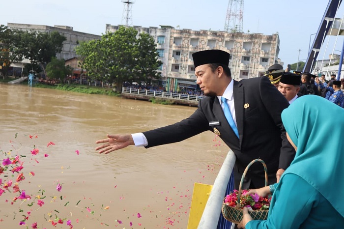 Bupati Inhu Tegaskan Semangat Pengabdian Lewat Peringatan Rengat Bersejarah
